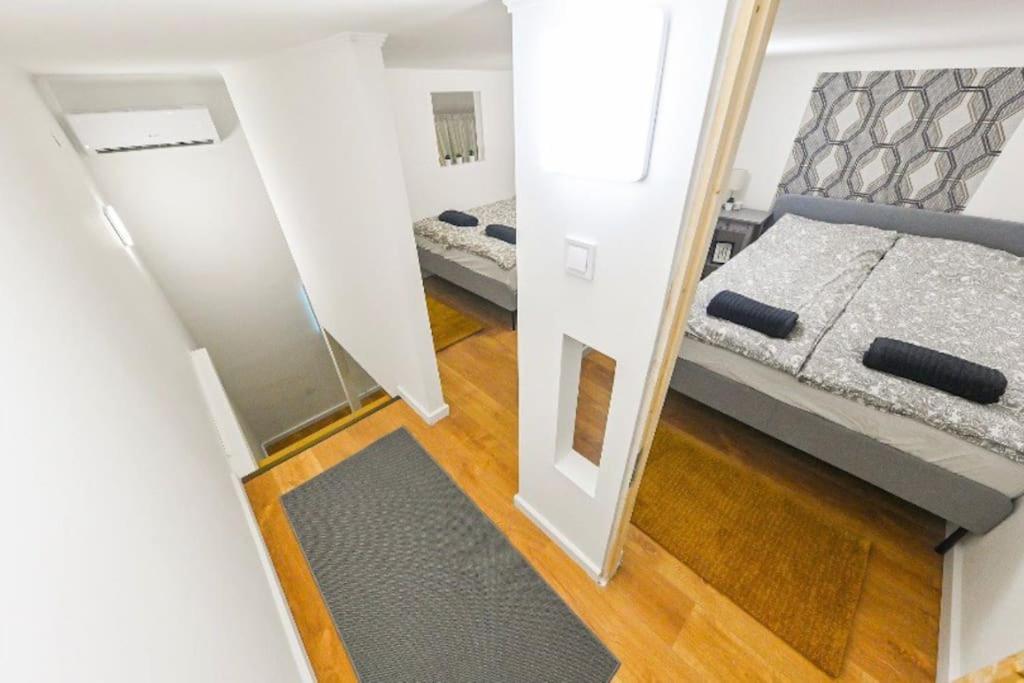 2 Bedroom Flat In Damjanich Str., Hirsch Budapeste Exterior foto
