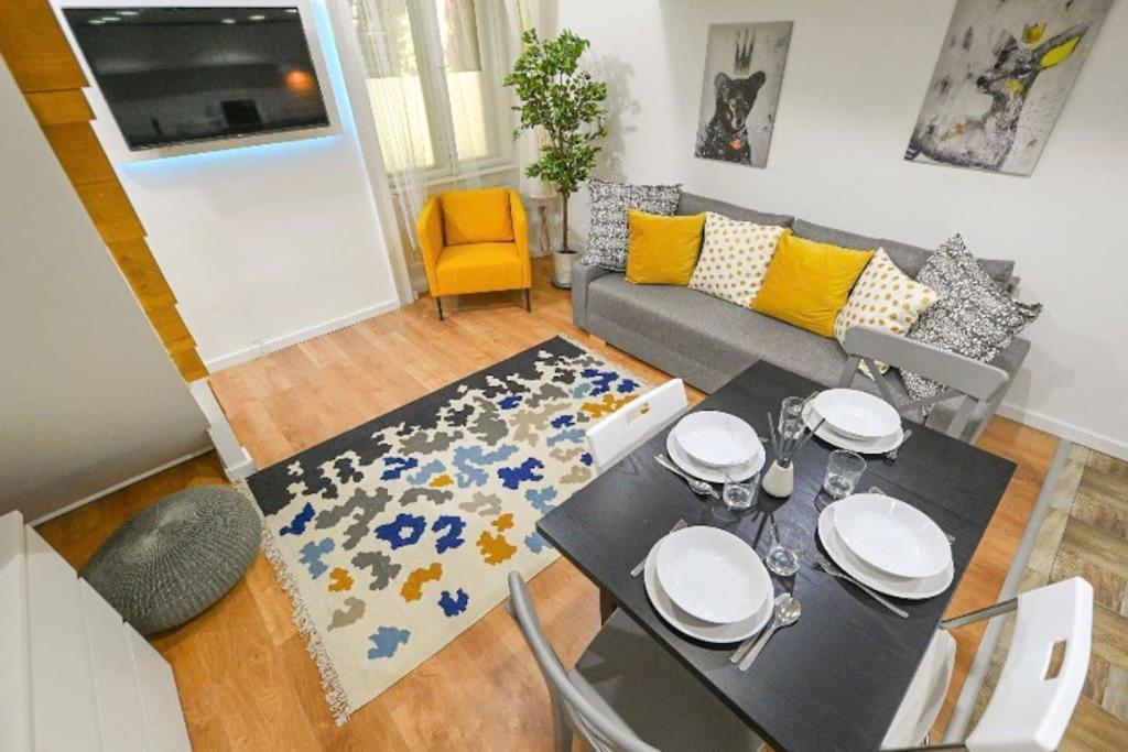 2 Bedroom Flat In Damjanich Str., Hirsch Budapeste Exterior foto