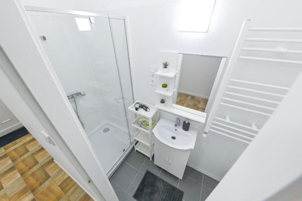 2 Bedroom Flat In Damjanich Str., Hirsch Budapeste Exterior foto